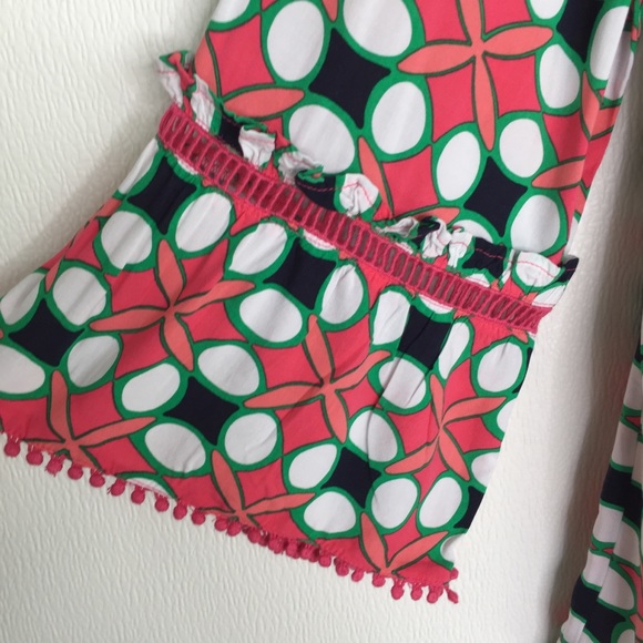 SOLD❗️CROWN & IVY Coral salmon geo design top - Picture 4 of 8